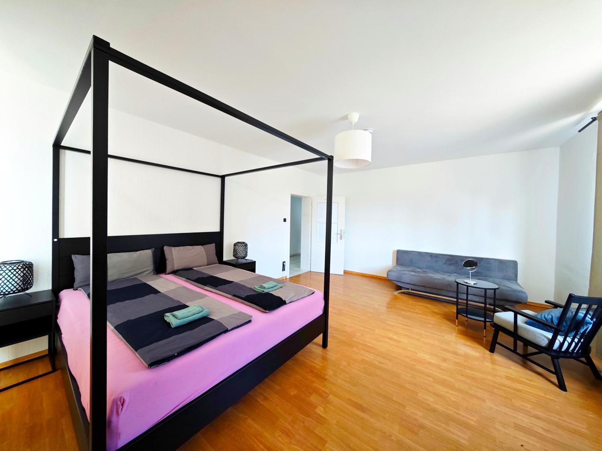 City House 诺伊斯 外观 照片